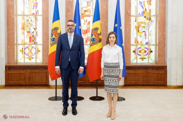 FOTO // Noul AMBASADOR al României a înmânat scrisorile de acreditare Maiei Sandu: „Sunt la începutul unui mandat deloc simplu, mai ales din cauza situației de SECURITATE regională, care are implicații atât asupra României cât și asupra R. Moldova”