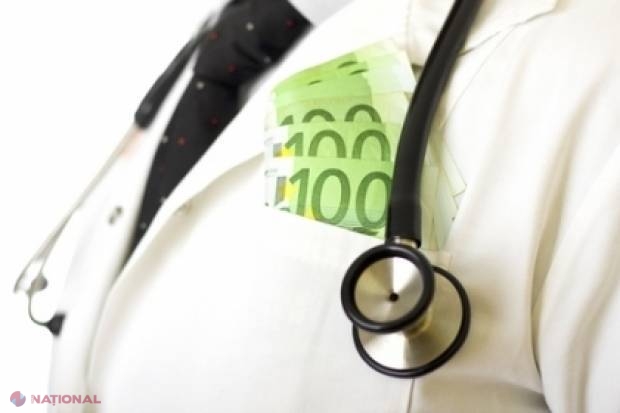 Medic din capitală prins cu mita-n sac