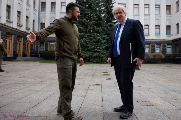 Vizită SURPRIZĂ la Kiev al unuia dintre cei mai IMPORTANȚI aliați ai lui Zelenski. Boris Johnson, care l-a SFIDAT deschis pe Putin pentru că a invadat Ucraina, promite noi ajutoare financiare și MILITARE Kievului