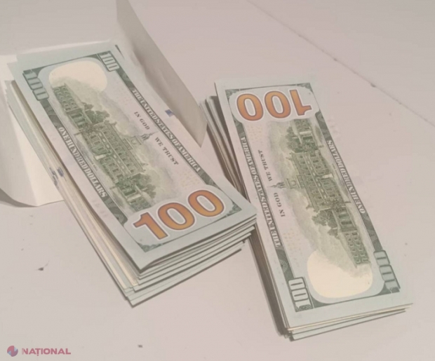 O femeie din Ucraina a încercat să scoată ilegal din R. Moldova 20 000 de dolari, iar un bărbat din România a ascuns țigări în valiză: Bunurile au fost ridicate la aeroport