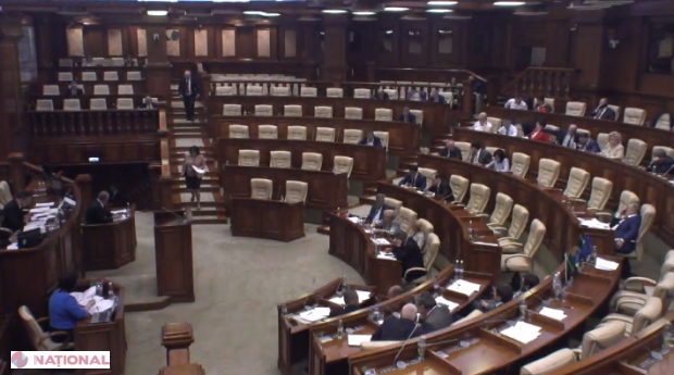 Pe jumătate GOL // În Parlament au rămas doar deputații democrați și cei popular-europeni: „Oare această ședință are vreo legitimitate?” 