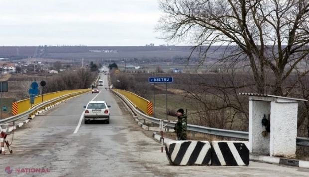Tiraspolul joacă la aceeași mână cu Moscova: Infrastructura postului ilegal din localitatea Bâcioc, în apropiere de podul peste Nistru, fortificat pentru a efectua controale abuzive asupra mașinilor și cetățenilor