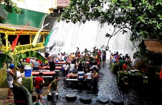 VIDEO // Cel mai impresionant restaurant din lume. Se află într-o cascadă!