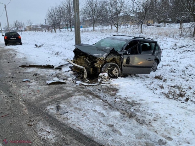 FOTO // Un inspector de patrulare a provocat un accident la Peresecina: Două persoane au ajuns la spital
