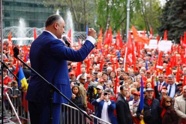 Dodon JUBILEAZĂ, după ce guvernarea a stabilit data alegerilor parlamentare pe 24 februarie 2019: „Așa cum democrații au PIERDUT la 25 februarie 2001…”