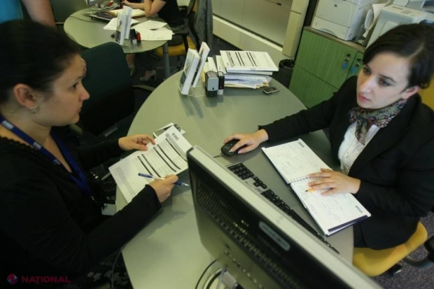 Moldovenii s-au împrumutat LA GREU de la bănci, în ajun de sărbători! Suma S-A DUBLAT