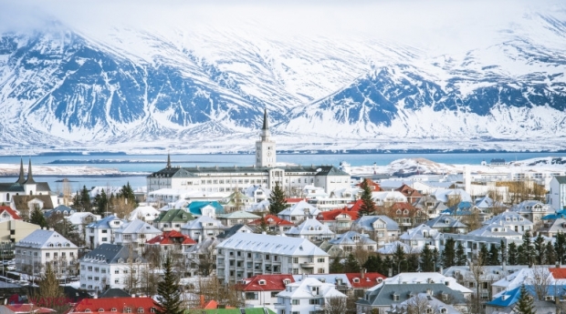 Viața în țara zguduită de 40.000 de cutremure în ultimele trei săptămâni. „Nu mi-e frică, sunt doar obosit”