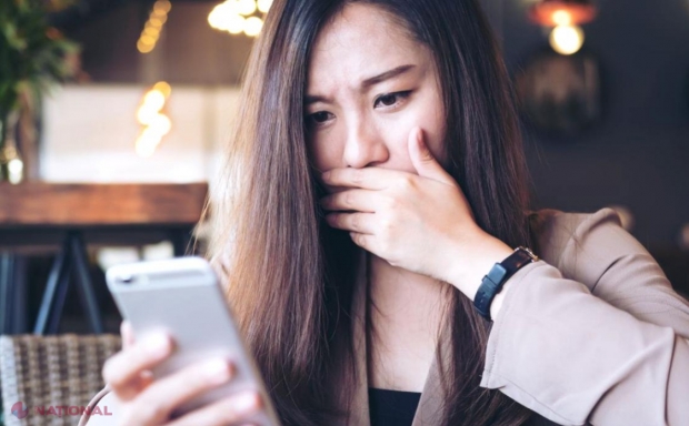 O tânără a murit după ce mama sa i-a trimis zeci de emoticoane cu fețe furioase la postările ei de pe Facebook
