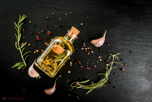 Cum prepari acasă un ulei aromat pentru salate sau supe