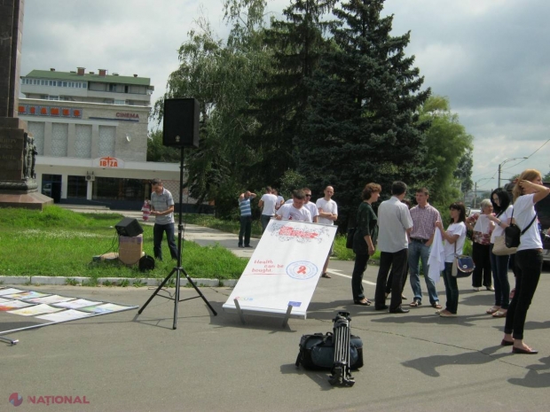 Copiii infectați cu HIV își doresc o copilărie fără discriminare