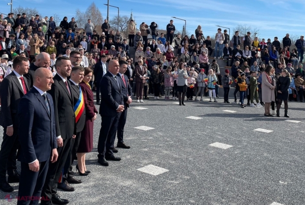 VIDEO, FOTO // Un nou proiect implementat de România în R. Moldova, inaugurat de Ziua Unirii: Comuna Băcioi are un parc public cu HAVUZ și teatru de vară. Maia Sandu: „Astăzi e o zi importantă pentru ROMÂNII de pe ambele maluri ale Prutului”