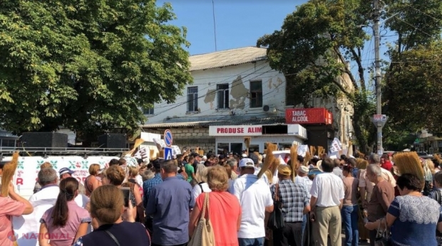 Câțiva membri ai PDA, blocați într-un butic la Orhei, după ce susținătorii lui Șor au spus că vor să-i „măture” din oraș