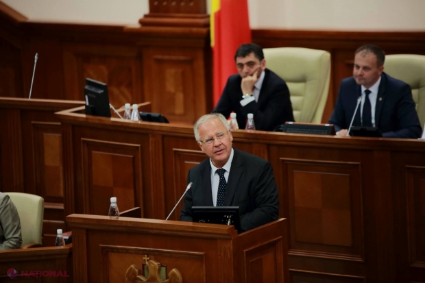 Dumitru Diacov INSISTĂ că va fi nevoie de o discuție SERIOASĂ privind alegerea șefului statului în Parlament. „E punctul meu de vedere, care nu a fost coordonat cu Dodon, Filip și nici cu Plahotniuc”