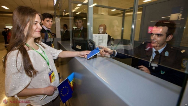Un an de la ABOLIREA vizelor pentru UE. Câți moldoveni au mers FĂRĂ VIZE în UE