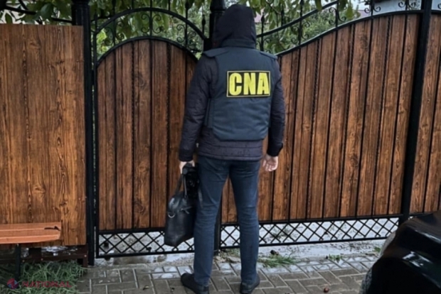 Peste 50 de percheziții la Comrat într-un caz de spălare de bani și finanțarea ilegală a unui partid politic. Cinci persoane au fost reținute