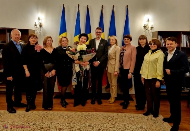 Directoarea Filarmonicii Naționale „Serghei Lunchevici” de la Chișinău, Svetlana Bivol, decorată de președintele României, Klaus Iohannis, pentru păstrarea vie a spiritualității și pentru promovarea culturii românești