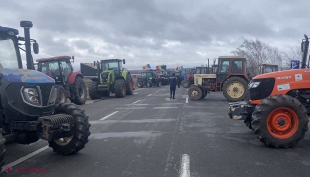 Atenție, șoferi! Vama Leușeni - Albița urmează să fie BLOCATĂ de fermierii protestatari. Serviciul Vamal recomandă călătorilor și transportatorilor să opteze din timp pentru alte puncte de trecere a frontierei