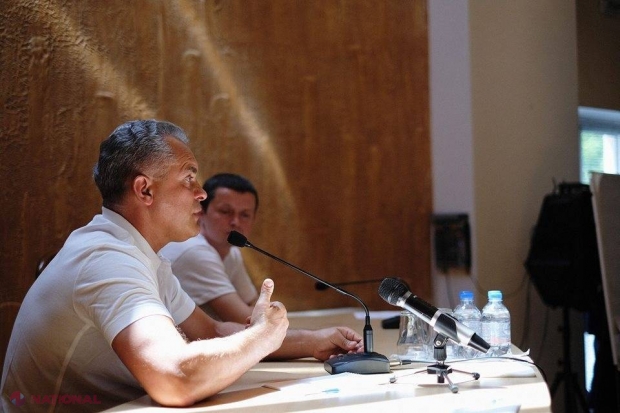 FOTO // Plahotniuc a IDENTIFICAT viitorii lideri ai formațiunii, după care a ÎMBLÂNZIT caii putere ai unei motociclete  