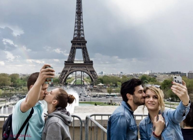 Plănuiești să vizitezi Parisul? Iată ce ar putea să fie INTERZIS la Turnul Eiffel