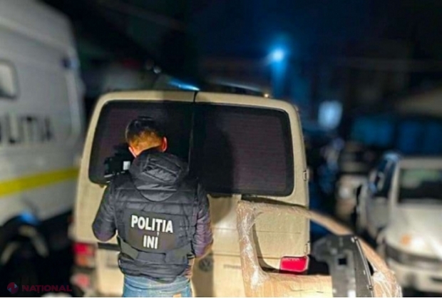VIDEO // Piese auto, noi și uzate, introduse ilegal în R. Moldova prin regiunea transnistreană: Marfă de 100 de mii de lei, depistată la doi bărbați din Chișinău