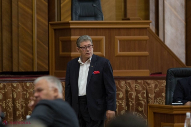 Deputat: „Comuniștii au nevoie de MĂSCĂRICIUL de la microfonul 5”