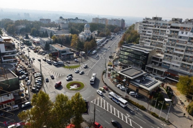ANUNȚ // Când ar putea fi instalat semaforul INTELIGENT la intersecția bd. Moscova cu str. Alecu Russo: Va reduce în jumătate timpul de așteptare în traficul din zonă