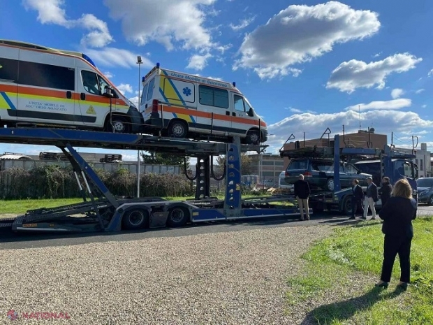 Două asociații de caritate din Italia au donat Chișinăului două ambulanțe și o mașină funerară: Transportul sanitar va ajunge la un spital în care sunt îngrijiți bolnavii de cancer în statiu terminal