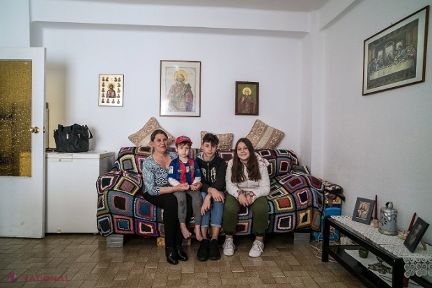 Drama celor plecați să muncească în Spania: „Noi le vorbim copiilor română și ei ne răspund în castellano”