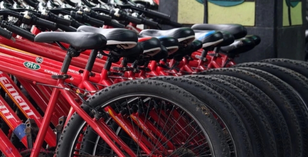 CURIOS // Cine a inventat bicicleta?
