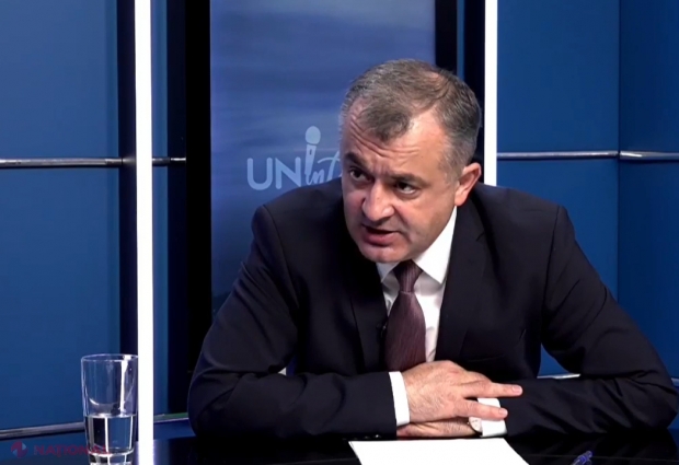 VIDEO // Ion Chicu: „Tema AEROPORTULUI a dispărut de pe agenda politicienilor, după ce a fost găsită soluția de a întoarce o parte din banii furați de la cetățeni”. Impozitarea taxei de 9 euro adus deja în buget peste 26 de milioane de lei