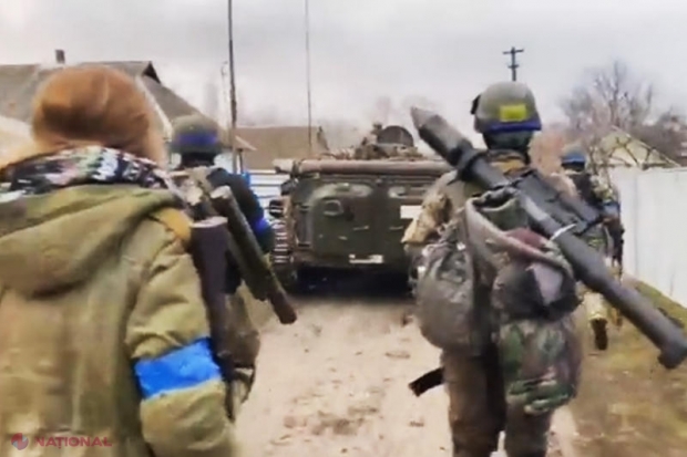 VIDEO // Cum au fost ÎNTÂMPINAȚI soldații ucraineni, după ce au curățat un sat de „invadatorii” ruși