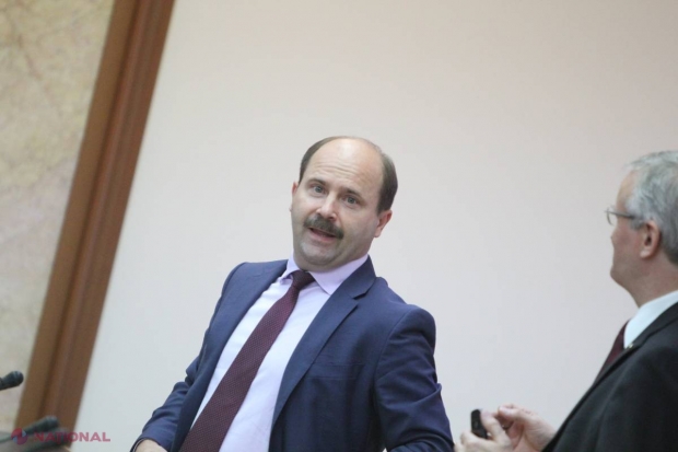 Ministrul Economiei s-a ales cu o distincție de la Mitropolitul Moldovei