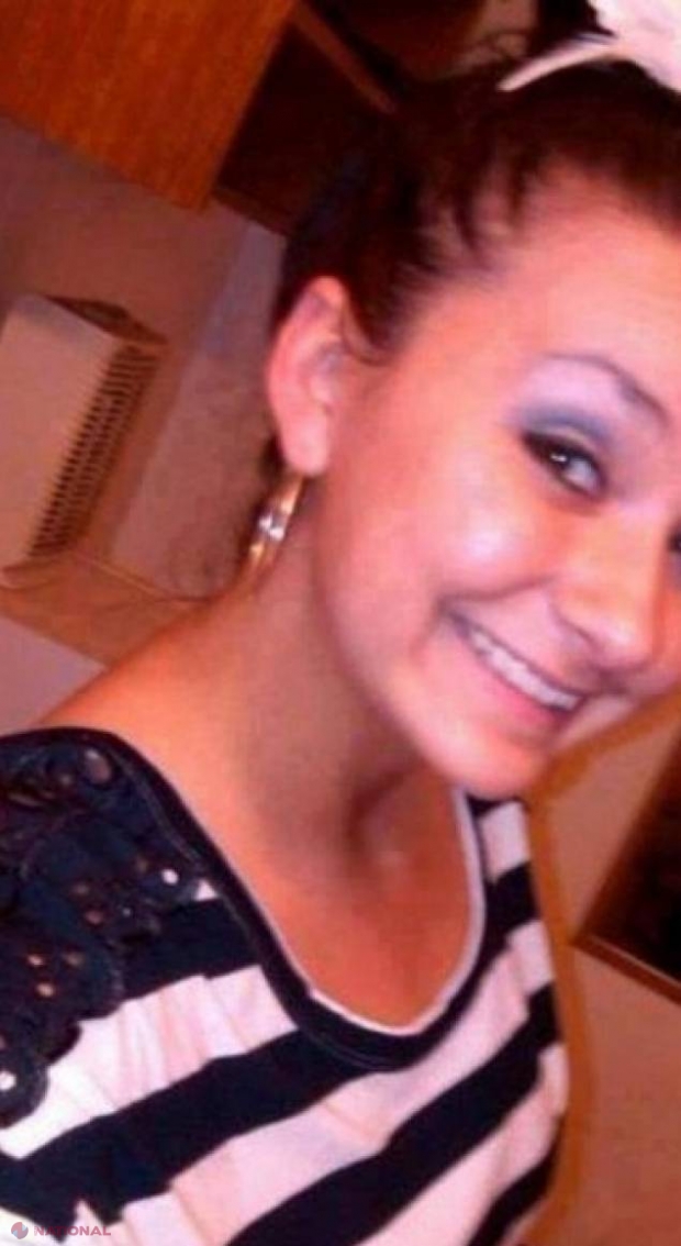 A vrut să-şi facă o poză drăguţă de Facebook, dar a gafat! În ce hal s-a făcut fata asta de râs 