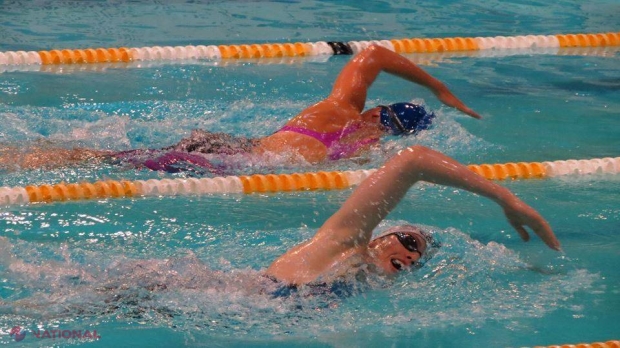 PERFORMANȚĂ // 16 medalii, dintre care patru de aur, cucerite de înotătorii moldoveni