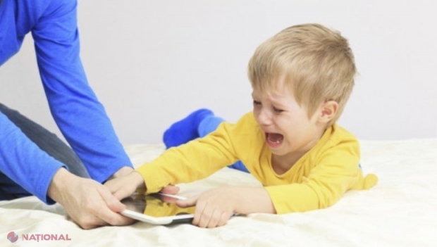 Folosirea excesivă a telefonului mobil dăunează GRAV vederii copilului tău