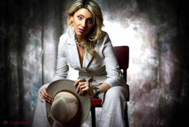 Aura, fericită la 42 de ani