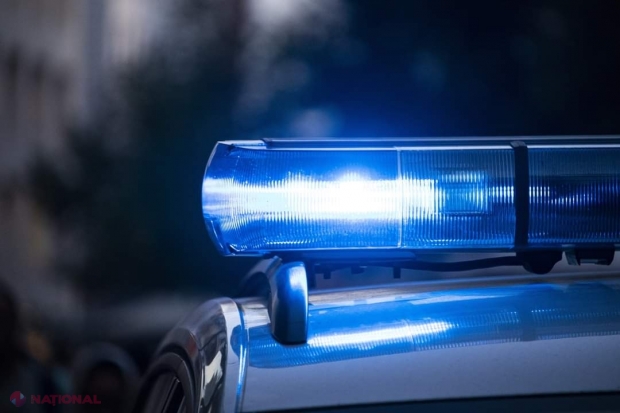Trei tineri riscă până la opt ani de închisoare pentru că au maltratat un polițist la Criuleni