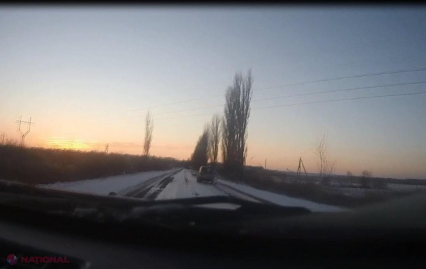 FOTO // A coborât rapid dintr-o barcă de pe râul Nistru, a urcat în mașină și a demarat în trombă spre casă, fiind urmărit de Poliție: Un locuitor din Palanca și-a accidentat mașina și este cercetat penal