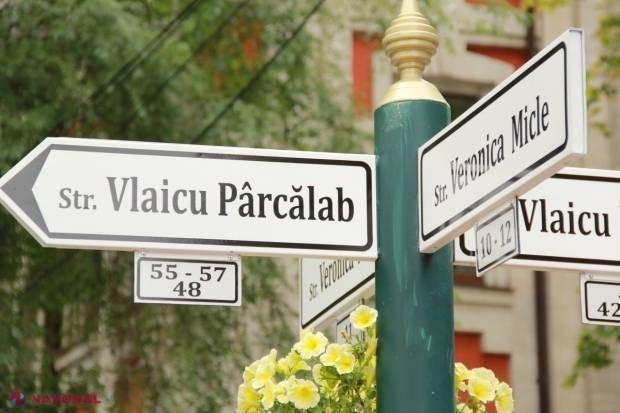 POZA ZILEI // NESIMȚIRE: Indicatoarele europene din Chișinău, MÂZGĂLITE