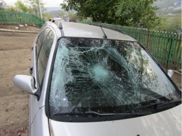 VIDEO // COJUȘNA: A urcat BEAT la volan, a ucis un om, dar a fugit și a ascuns mașina accidentată în curtea părinților săi. Victima putea fi salvată, dacă i se acorda primul ajutor