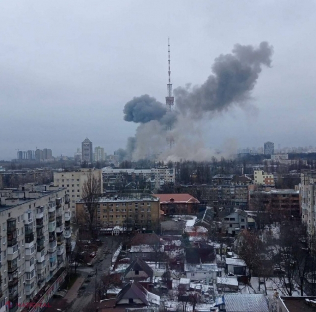 Au început din nou bombardamentele în Kiev. Rachetele rusești au lovit turnul televiziunii. Transmisia a fost întreruptă