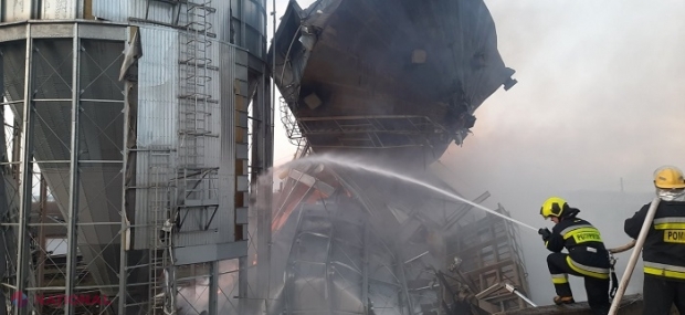 UPDATE // ARDE Portul Giurgiulești! Un rezervor în care erau păstrate rămășițe de floarea-soarelui s-a PRĂBUȘIT. Șase echipaje de pompieri luptă cu flăcările la fața locului 