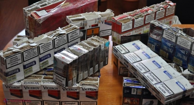 Contabanda cu anabolizante, chihlimbar, țigări și alcool etilic: DESCINDERI la „Poșta Moldovei” și Serviciul Vamal