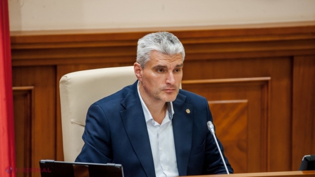 Ex-vicepreședintele Parlamentului știe cum să DETERMINE Kremlinul să MICȘOREZE prețul la gazele livrate R. Moldova. „Trebuie de discutat despre revizuirea contractului cu „Gazprom”, dar nu din poziția de VASAL cum insistă Dodon”