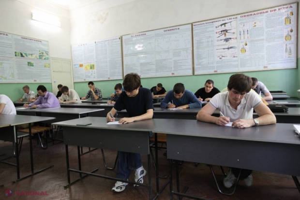 EMOȚII // Alolingvii susțin astăzi prima probă de BAC