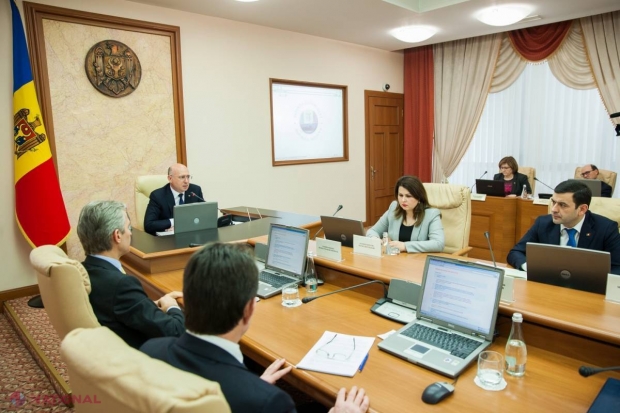 Filip a anunțat că în următoarele zile va fi SEMNAT contractul de privatizare a întreprinderii „Vestmoldtransgaz” de către „Transgaz” SA