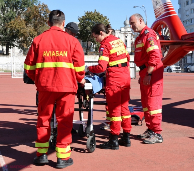Un copil de șapte ani aflat în stare extrem de gravă a fost transportat cu elicopterul SMURD de la Chișinău la Iași. Băiatul suferă de o boală genetică rară