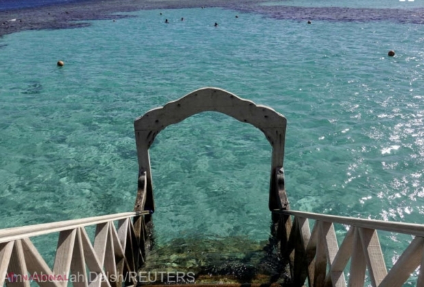 O a DOUA turistă de la Hurghada a DECEDAT după ce a fost atacată de RECHINI: Femeia era din România. Egiptul îşi închide plajele la Marea Roşie
