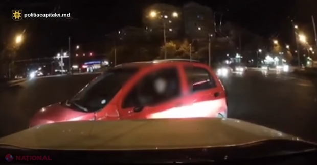 VIDEO // A furat o mașină parcată în Chișinău și a comis două accidente în sectorul Botanica, fugind de la fața locului