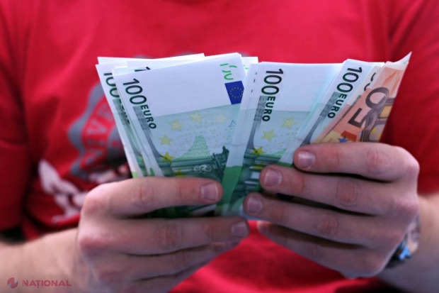 Euro se apropie VERTIGINOS de pragul de 19 lei